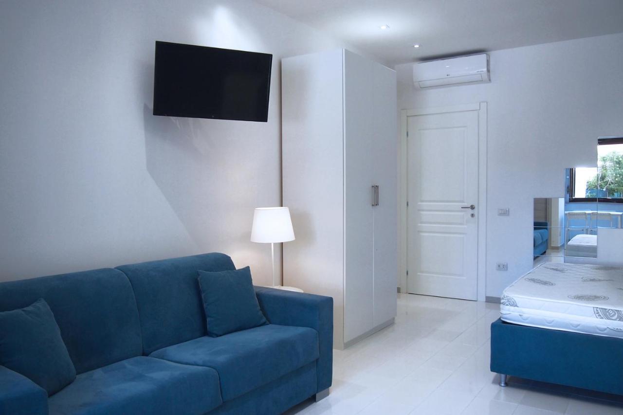 Le Rose Beach & Suites Appartamenti Fronte Mare A Villarosa Martinsicuro Eksteriør bilde