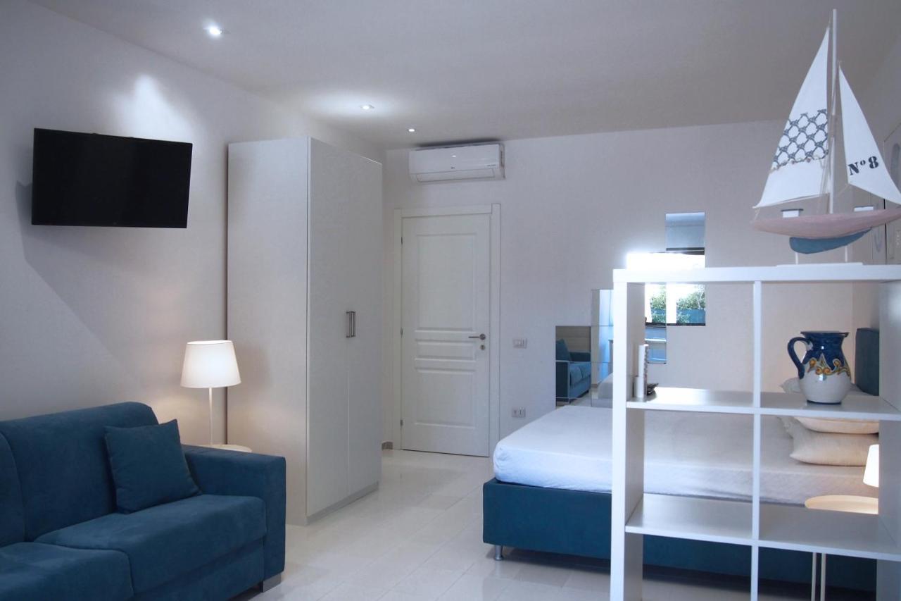 Le Rose Beach & Suites Appartamenti Fronte Mare A Villarosa Martinsicuro Eksteriør bilde